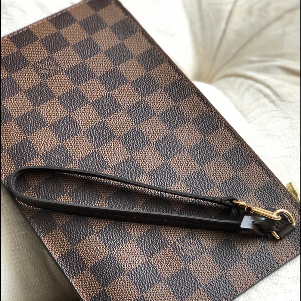 Louis Vuitton Wristlet - like new